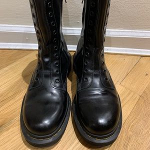 VETEMENTS X DR MARTENS Boarder Line boots